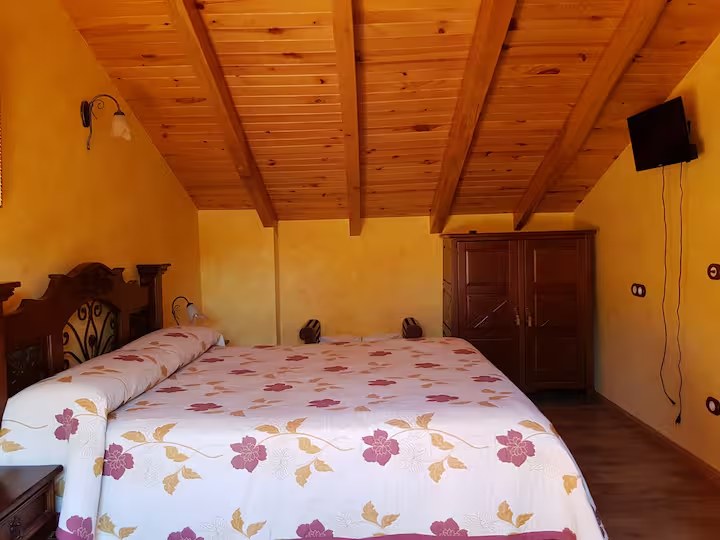 Otro ángulo de una habitación de la casa